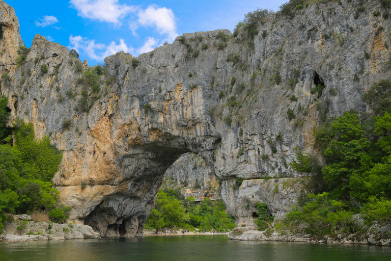 Others 3, Les Yourtes de Provence, Gard