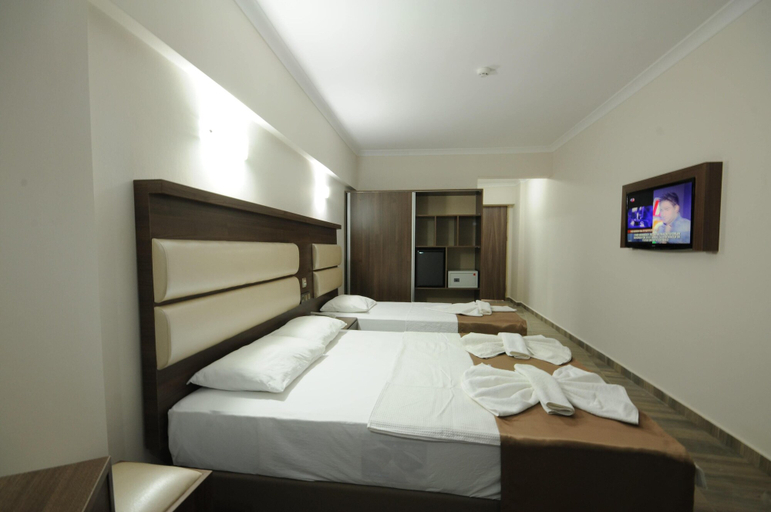 Bedroom 2, Adler Hotel, Marmaris