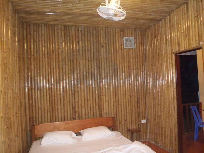 Bedroom 3, Chomdoy Bungalow & Restaurant, Namtha