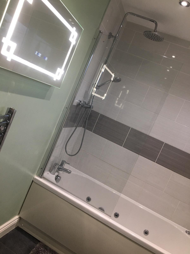 Bathroom 3, CMK Bar & Spa, Milton Keynes