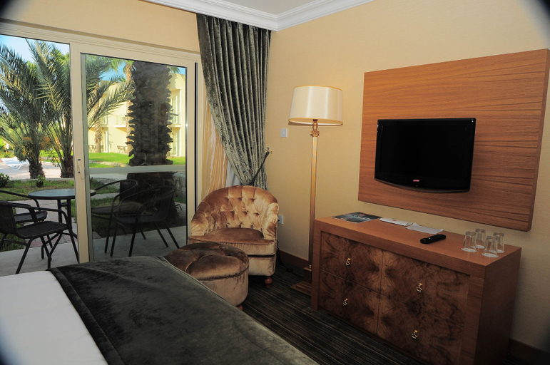 Bedroom 4, Oscar Resort Hotel