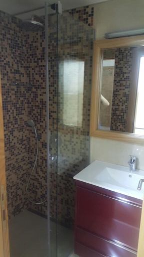 Bathroom 5, Apartmani Vujanović