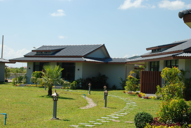 Exterior & Views 2, Nirvana Hotel and Resort, Naypyitaw