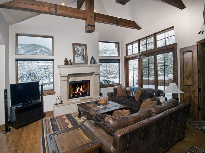 Others 1, Alpine Drive Chalet, Eagle