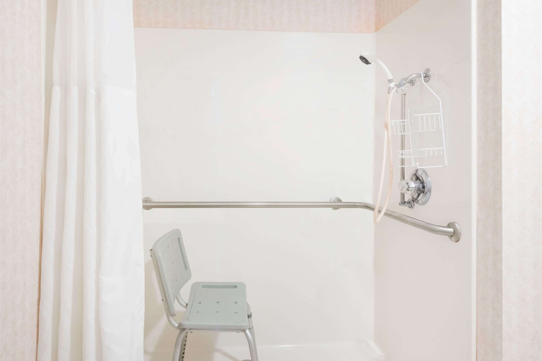 Bathroom 4, Ramada by Wyndham Strasburg Dover, Tuscarawas