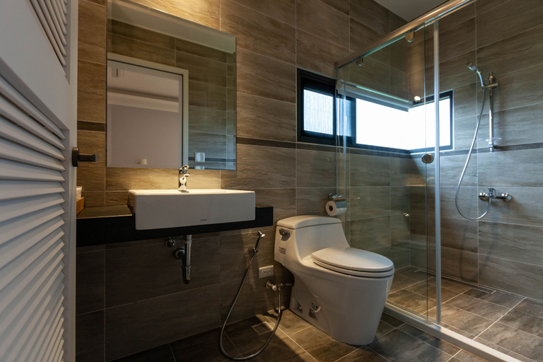 Bathroom 4, Rambling Snail, Yilan