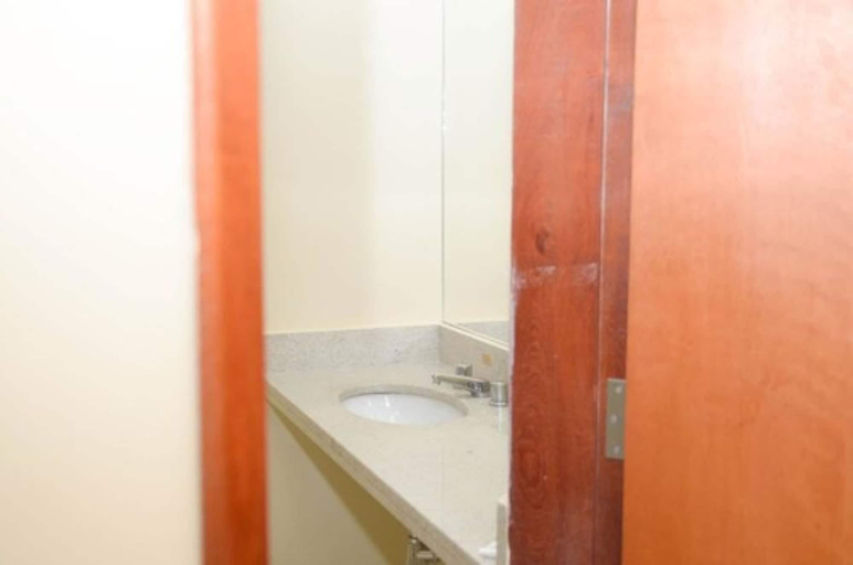 Bathroom 4, Rota Hotéis Mineiros, Mineiros
