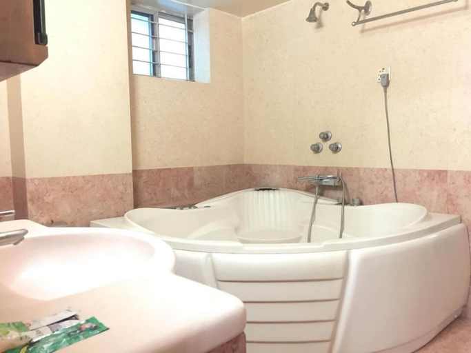 Bathroom 5, Maya Service Apt, Dhaka