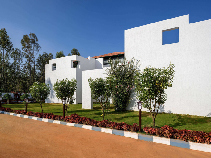 Exterior & Views 2, Fiestaa Resort n Events Venue, Bangalore