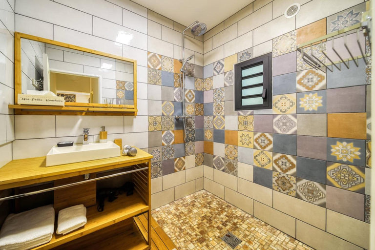 Bathroom, Poivre & Citronnelle, Saint-André