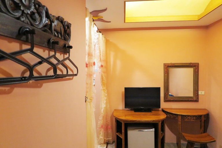 Others 3, Sin Sin Hotel I, Pingtung