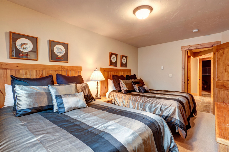 Bedroom 2, Sawmill Creek Condominiums by Great Western Lodging, Summit