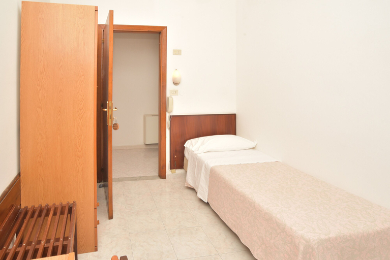 Bedroom 3, Hotel Maronti, Napoli