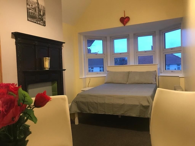 Bedroom 3, Heathrow Stay, London