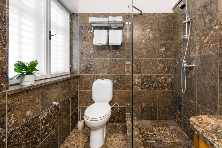 Bathroom 5, B&B Aurora, Jelsa