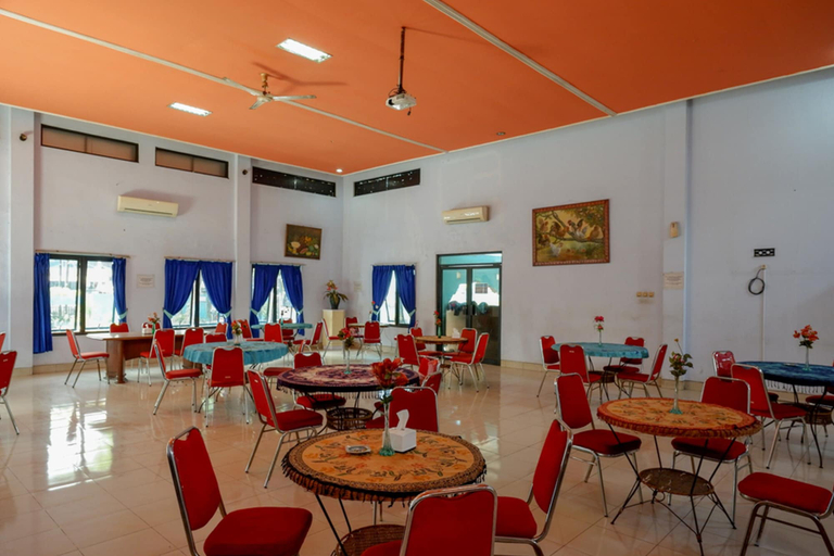 Food & Drinks 4, RedDoorz Plus Syariah near Stasiun Pekalongan 2, Pekalongan