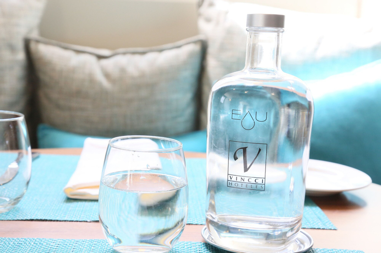 Food & Drinks 7