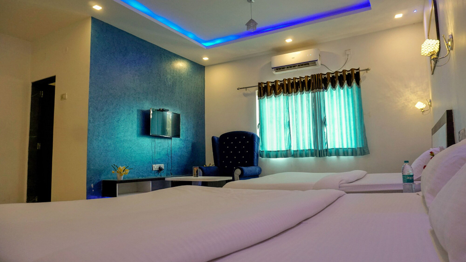 Bedroom 3, Hotel Silver Inn, Satara