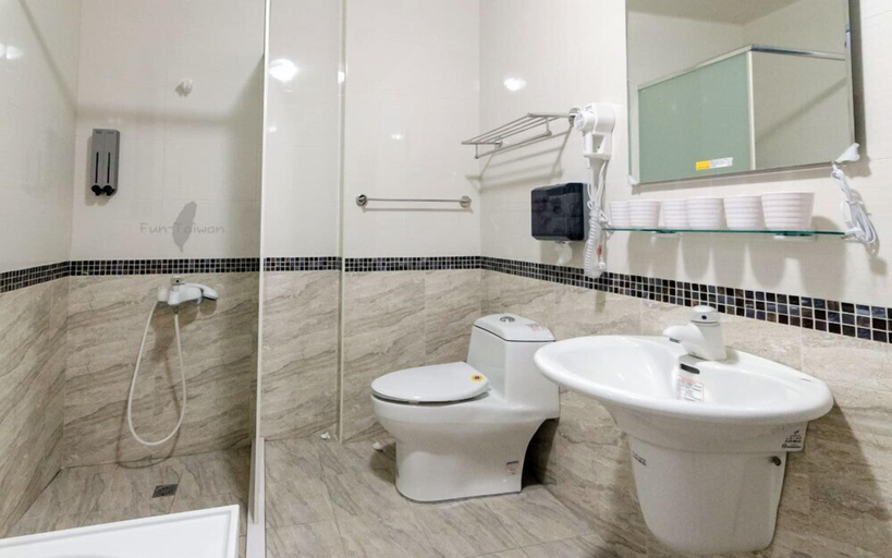 Bathroom 3, Santorini Music Family B&B, Taitung