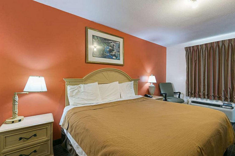 Bedroom 5, Rodeway Inn & Suites Enterprise, Coffee