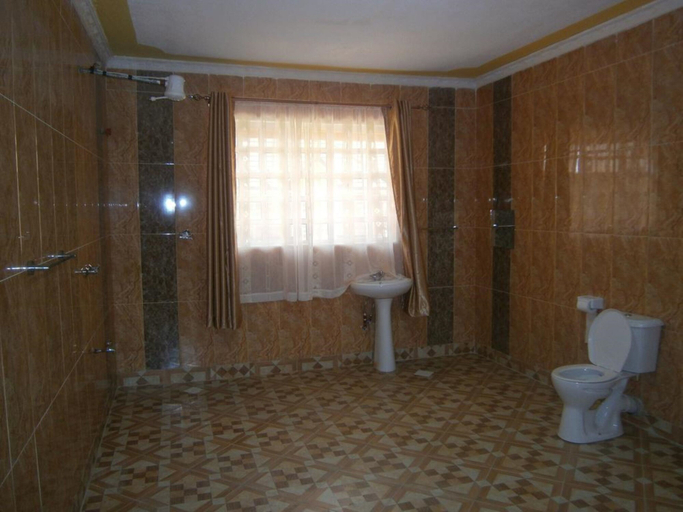 Bathroom, Elgon Village Guest House, Kesses