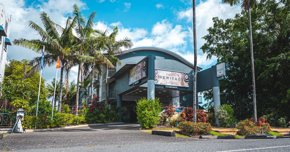 Heritage Cairns, Cairns