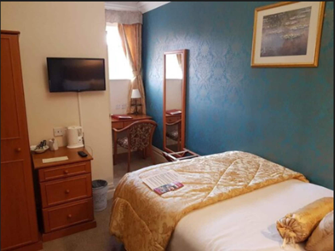 Bedroom 2, Farnley Tower Guesthouse, Durham