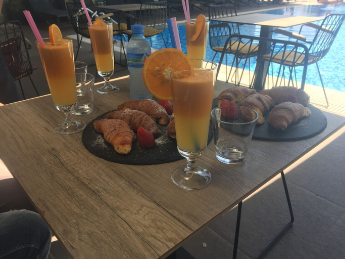 Food & Drinks 5, Lukas Hotel, Durrësit