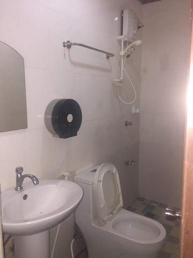 Bathroom 4, Jeamco Royal Hotel - Baybay, Baybay City