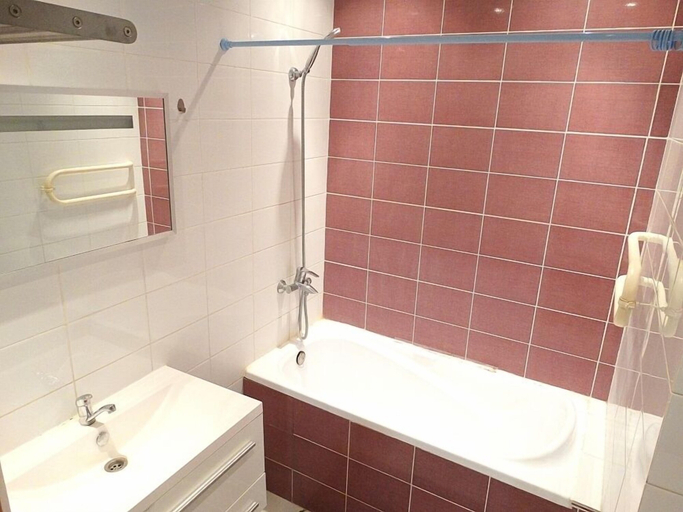 Bathroom 3, Inndays on Micheeva 31, Tula