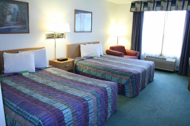 Bedroom 4, River Valley Inn & Suites, Polk