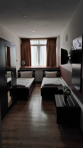Bedroom 3, Terminal Hotel One, Böblingen