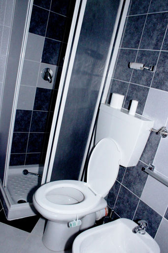 Bathroom 4, Camelot B&B Palermo, Palermo