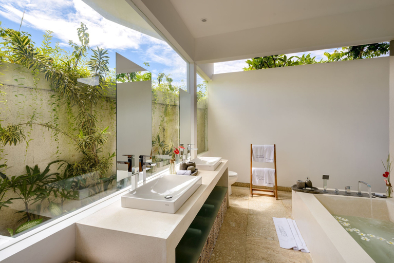 Bathroom 4, Villa Meiwenti, Badung