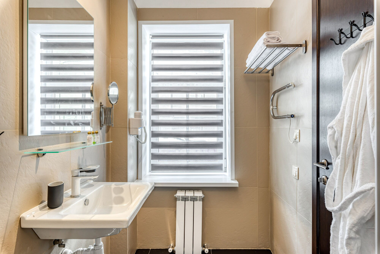 Bathroom 3, Master Boutique Hotel, Central
