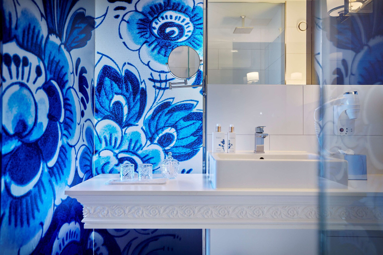 Bathroom 4, Carlton Ambassador Hotel, Den Haag