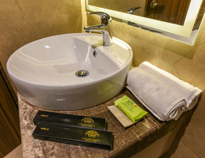 Bathroom 5, Hotel Orient Regency, Mumbai City