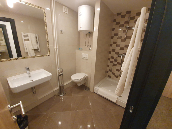 Bathroom 4, Premium Crown Suites, Belgrade
