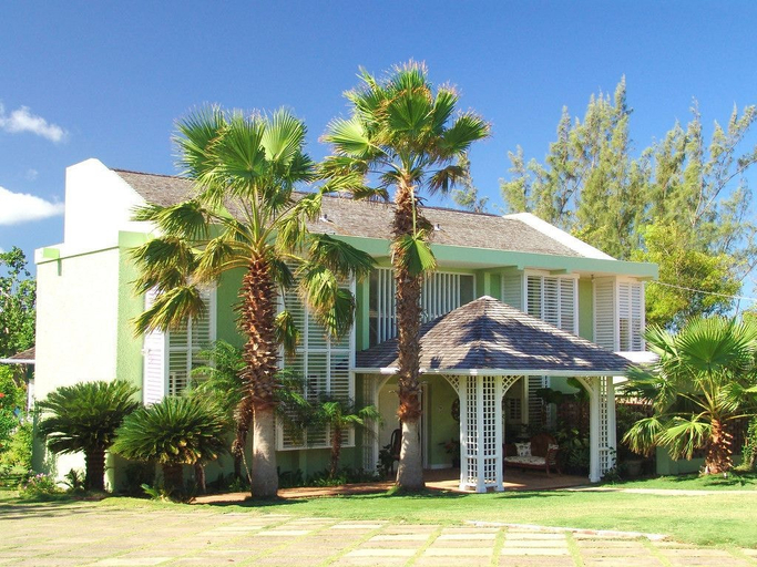 Exterior & Views 2, Seagrapes 5br by Jamaican Treasures