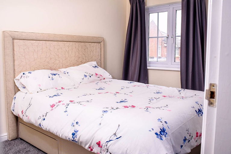 Bedroom 3, Crystal, Tameside