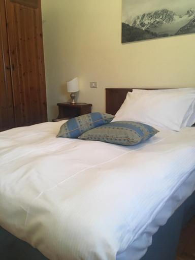 Bedroom 3, Hotel Belvedere, Belluno
