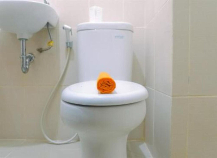 Bathroom, New Apartement Bale Hinggil by Prafi, Surabaya