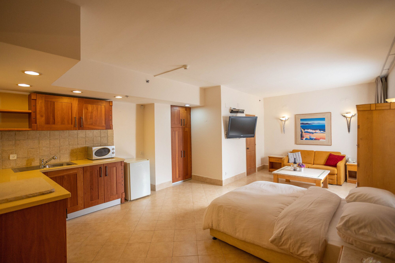 Bedroom 2, Hotel Marom