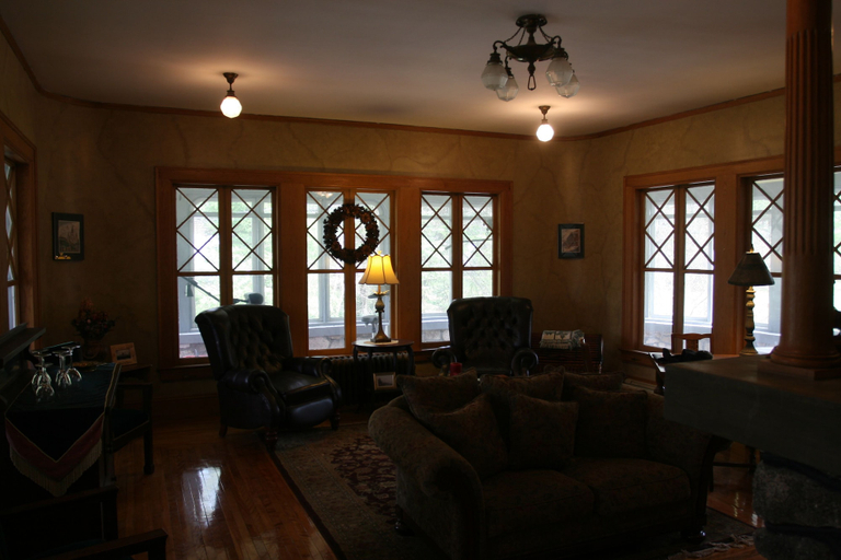 Others 5, Mulburn Inn, Grafton