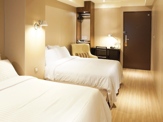 Bedroom 13