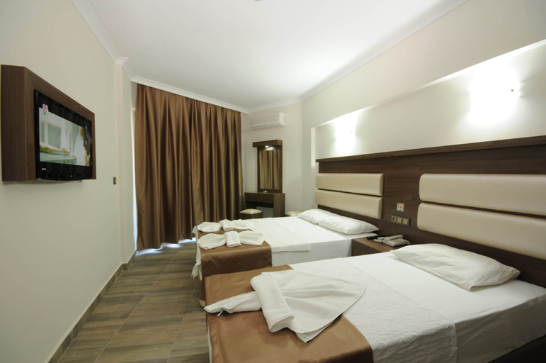 Bedroom 3, Adler Hotel, Marmaris