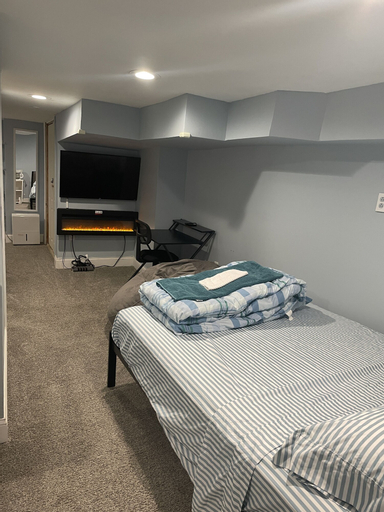 Downtown Suite - Close to Topgolf, Horseshoe Casino, UM Baltimore, Baltimore