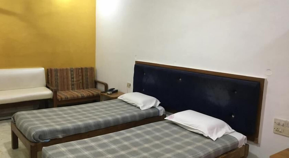 Bedroom 3, Iroomz Shanbhag Towers International, Bellary