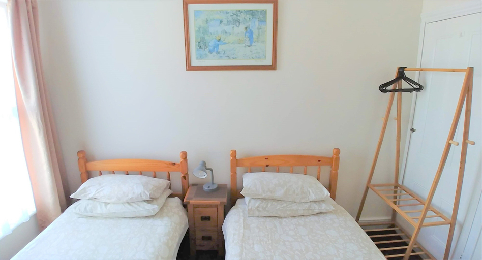 Bedroom 2, 3-bed House With Superfast Wi-fi, DW Lettings 15vr, Kent