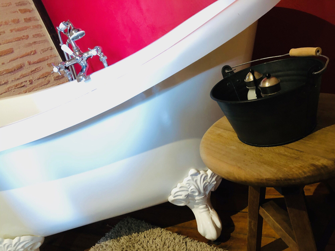 Bathroom 5, Chambres d'Hôtes Rouge Bordeaux, Gironde